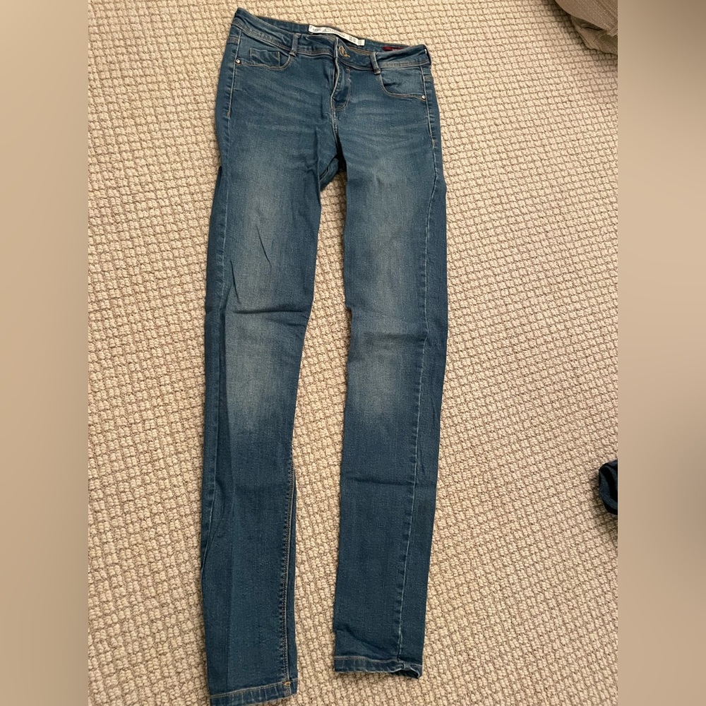 Zara medium wash skinny jeans